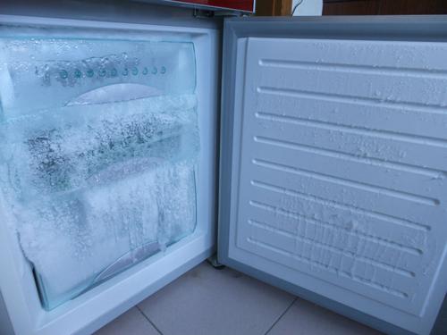 冰箱结冰怎么办?如何给冰箱除霜?