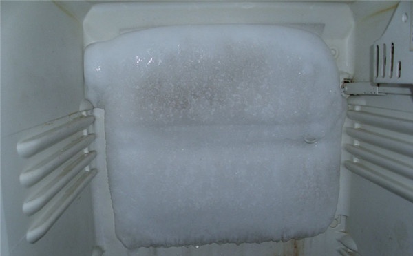 冰箱冷藏室结冰怎么办 解决冰箱冷藏室结冰的方法盘点
