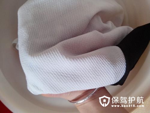 衣服染色怎么洗掉