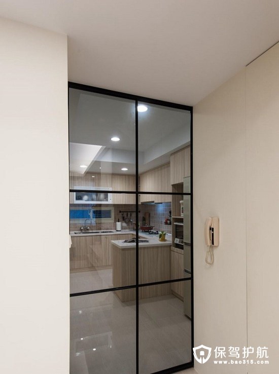 厨房玻璃门设计