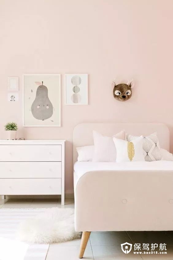 可爱粉红活力卧室