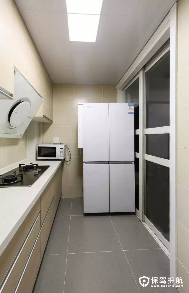 宜家带大容量冰箱的厨房装修效果图