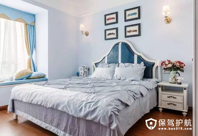 淡蓝色简美卧室床头背景墙装修效果图