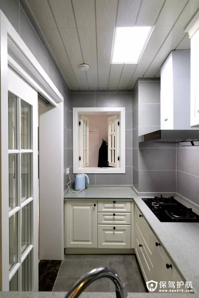 现代美式白色原木厨房装修效果图