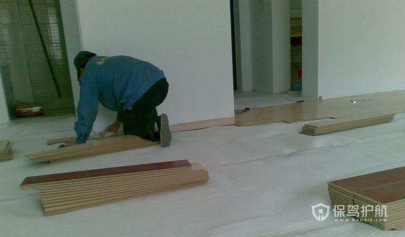 客厅干铺地板砖的方法步骤4