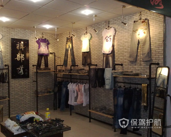 小型服装店如何装修 小型服装店装修效果图