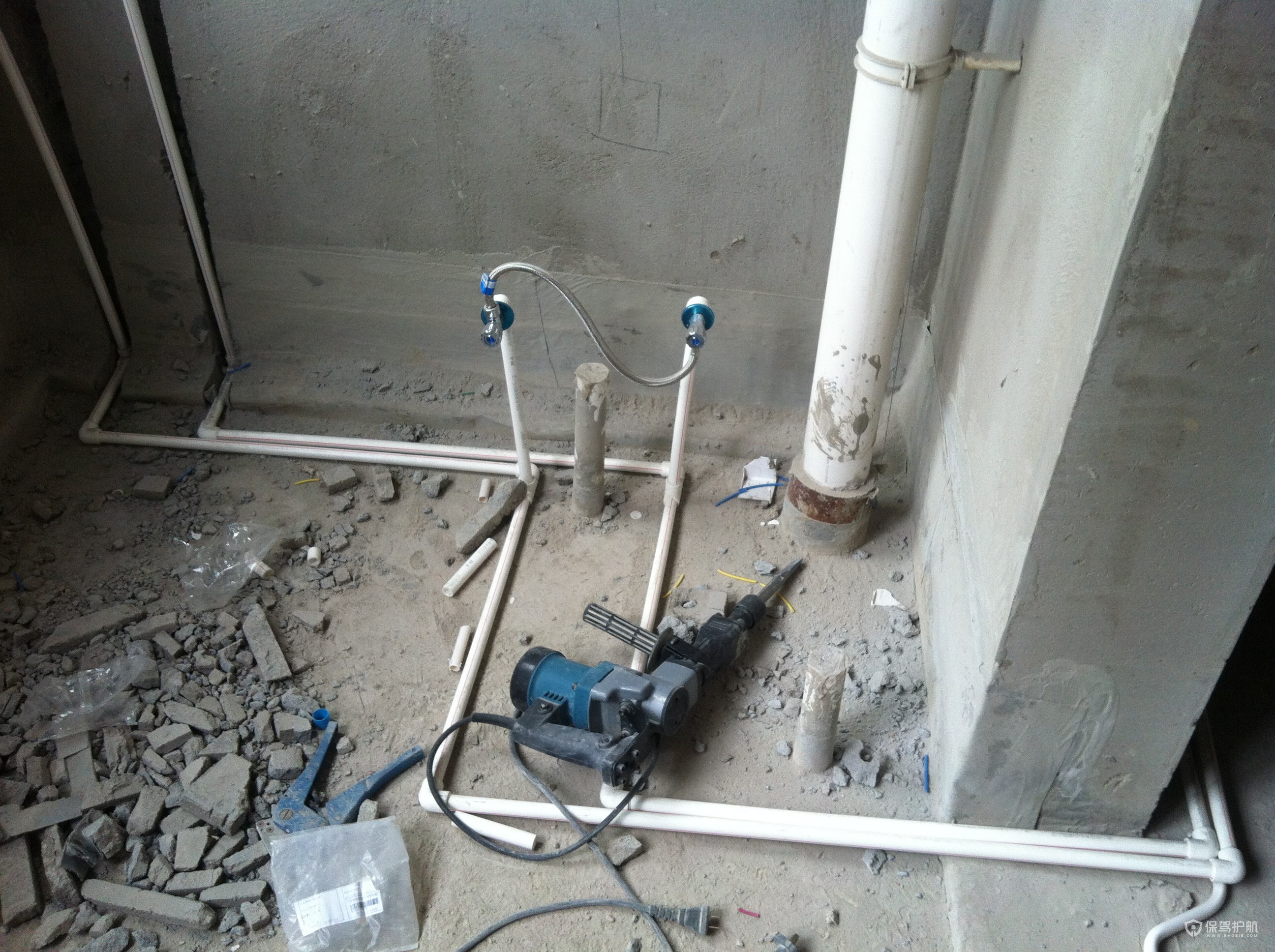 卫生间排水管安装