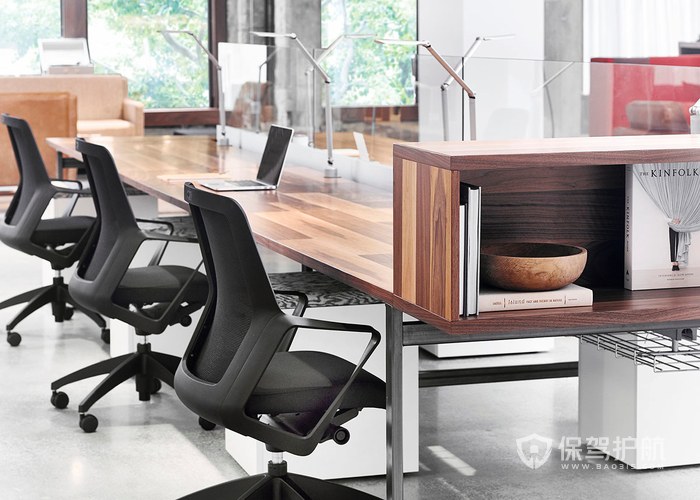 极简主义办公室办公桌椅设计案例