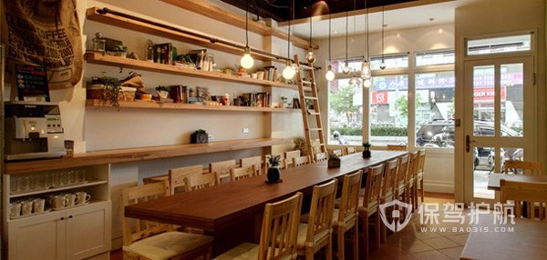 实木日韩开放式咖啡厅图