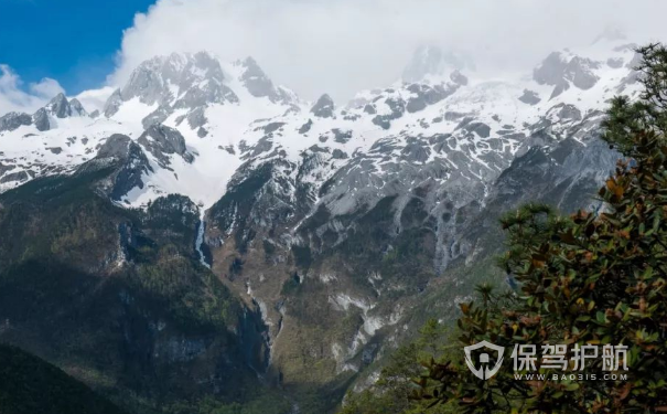 云南玉龍雪山山體崩塌-保駕護(hù)航裝修網(wǎng)