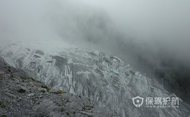 云南玉龍雪山山體崩塌-保駕護(hù)航裝修網(wǎng)