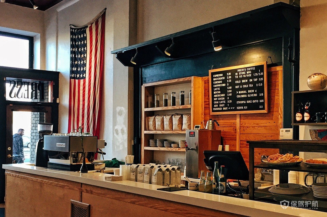 美式古典咖啡店收银台装修效果图