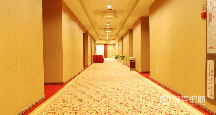 小宾馆用地毯还是地板砖-保驾护航装修网