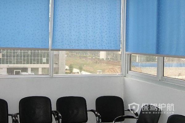 办公室卷帘窗帘安装效果-保驾护航装修网