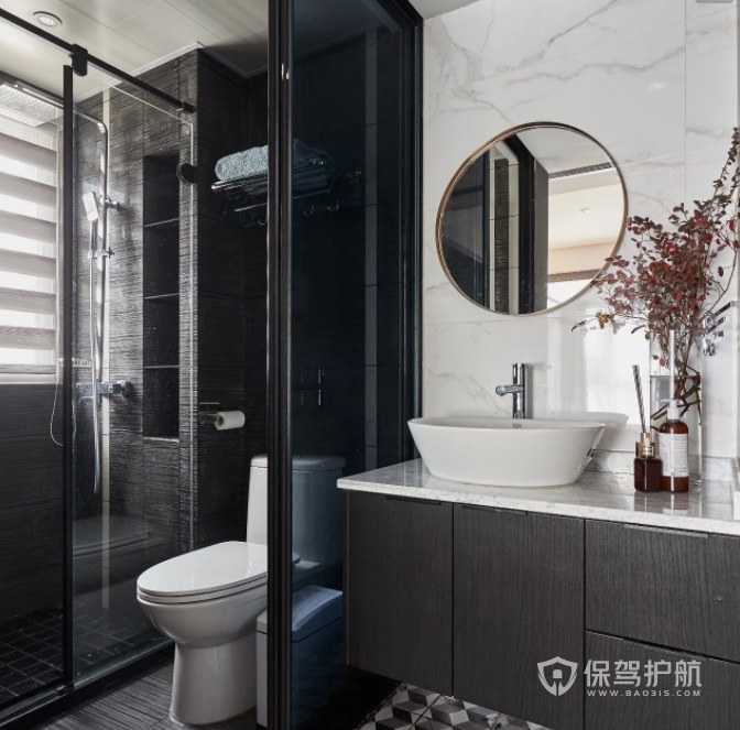 时尚轻奢风欧式卫生间金属边浴室镜装修效果图