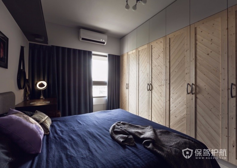 中式卧室嵌入式创意实木衣柜装修效果图