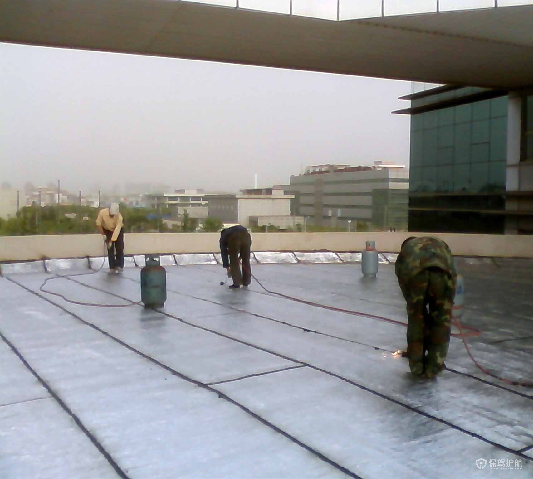 屋顶漏水处理-保驾护航装修网