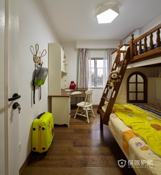 别墅欧式儿童房实木上下床装修效果图