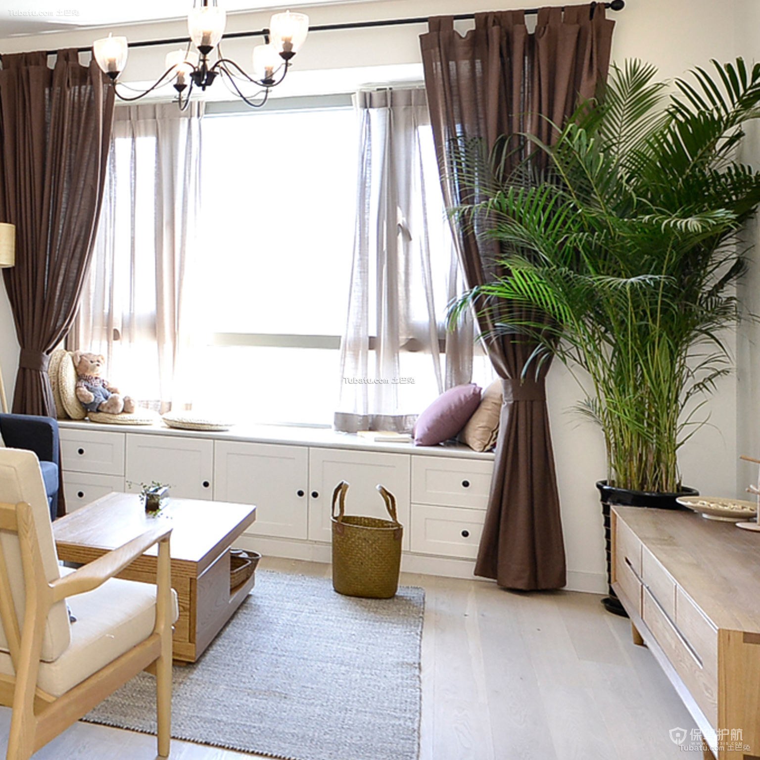 日式风格二居室客厅飘窗装修效果图
