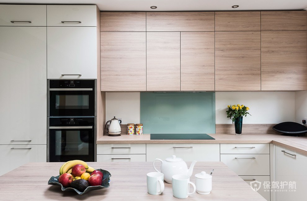 现代简约风格三居室厨房橱柜装修效果图