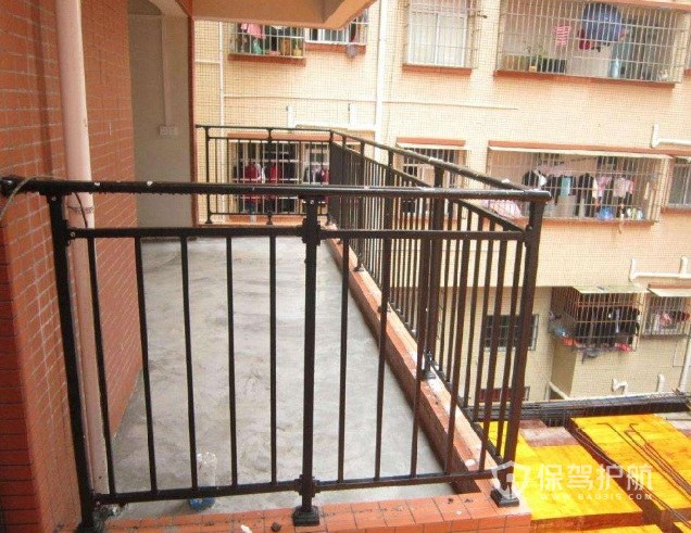 中式阳台简单护栏装修效果图