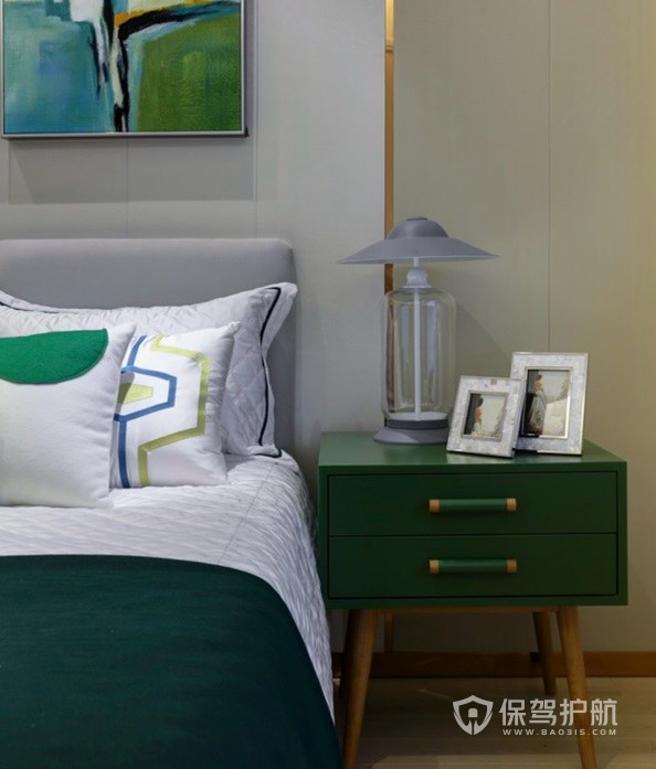 卧室创意青色实木床头柜装修效果图