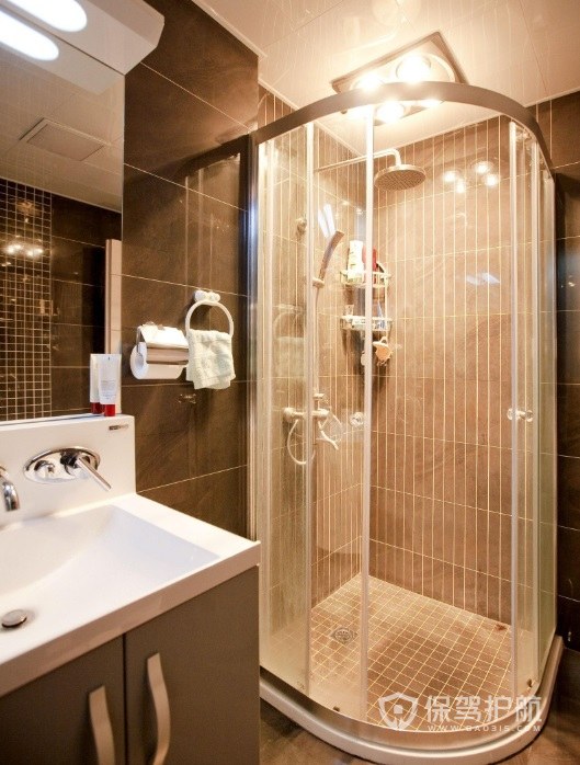 卫生间弧形淋浴房安装效果图