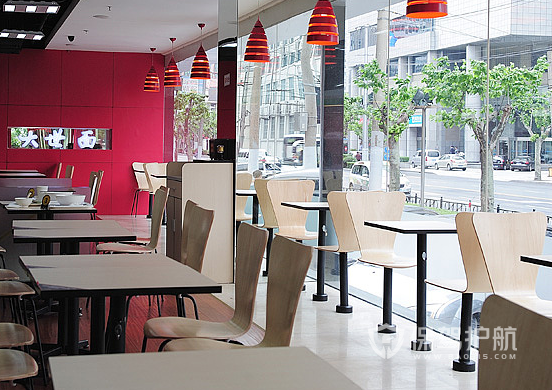 55平米现代风格小吃店装修实景图