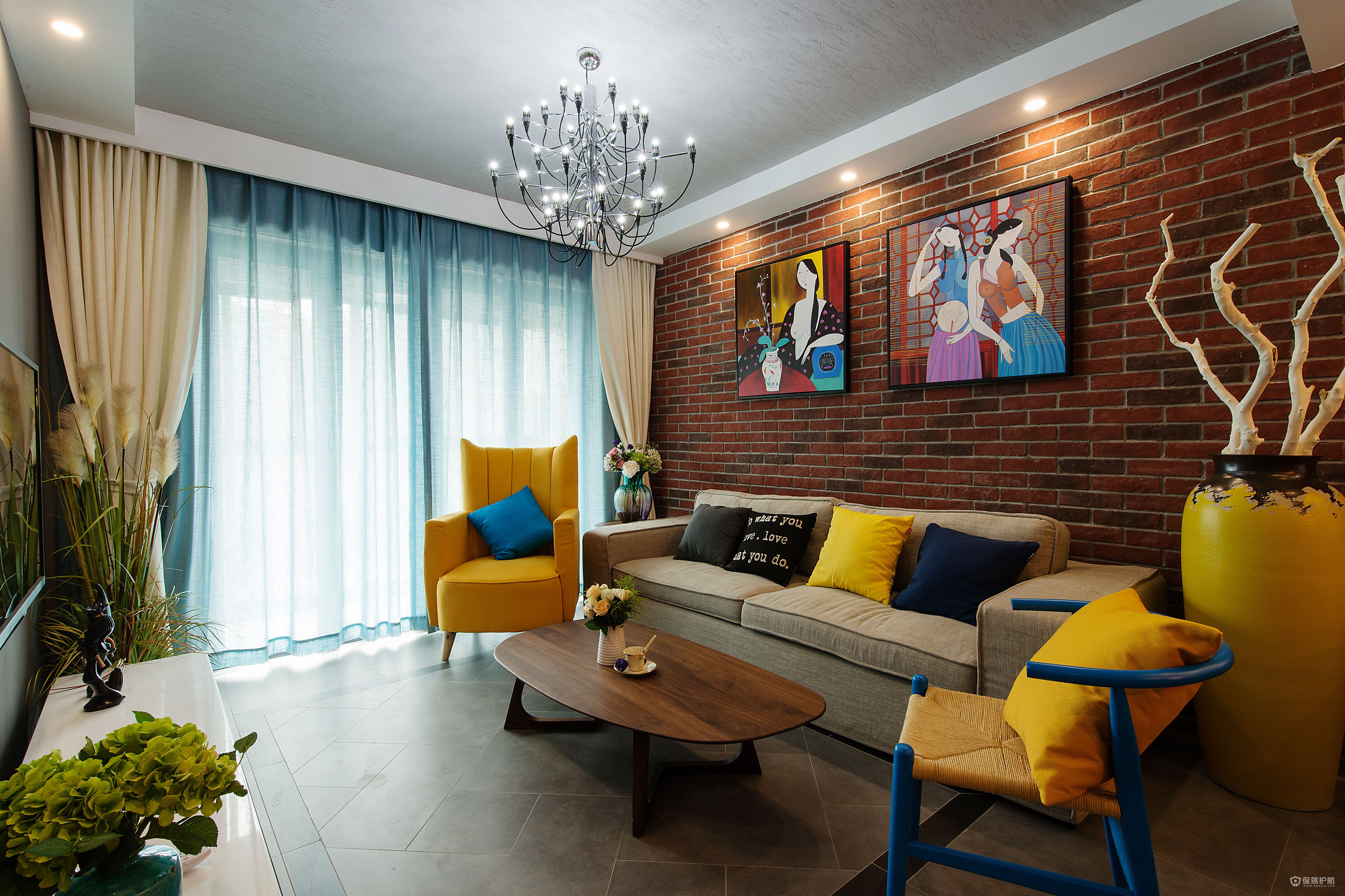 混搭风格二居室客厅沙发红砖背景墙装修效果图