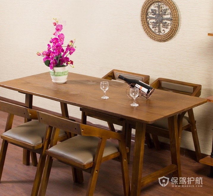 新中式风格餐厅实木桌椅装修效果图