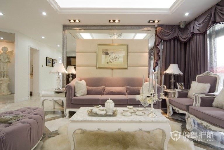 法式客厅淡紫色布艺沙发装修效果图