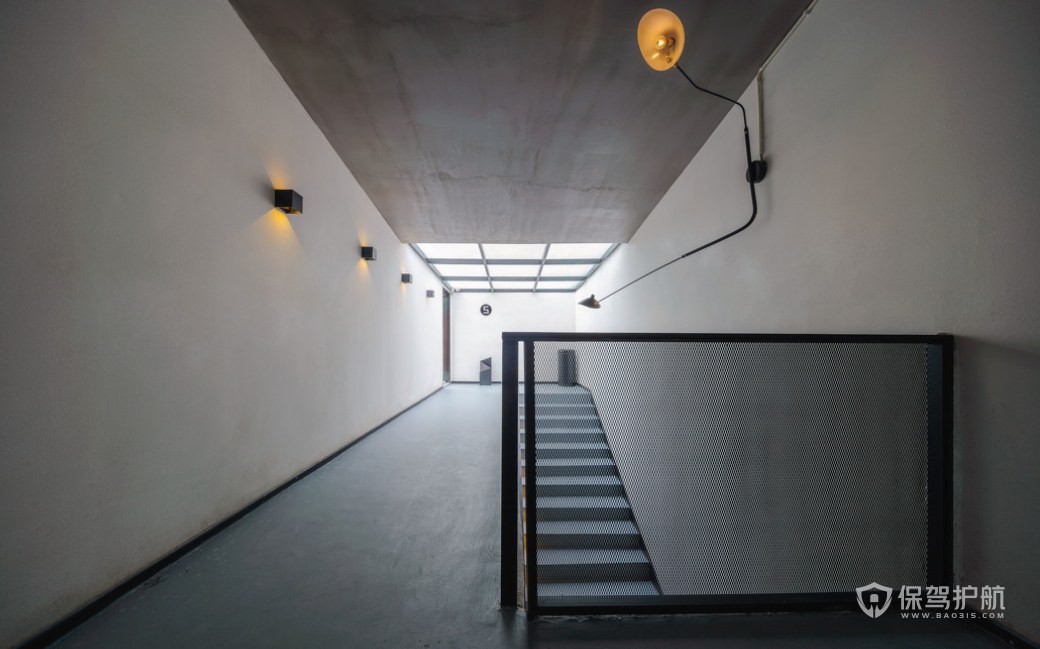 工业乡村风格酒店楼梯走廊装修效果图