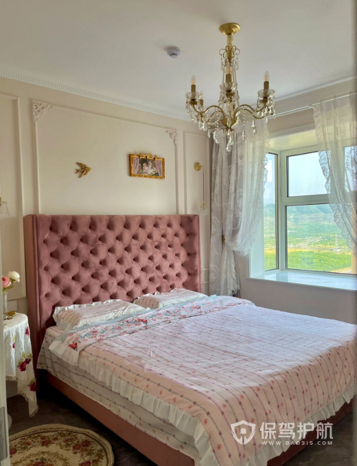 法式轻奢复古风卧室装修效果图