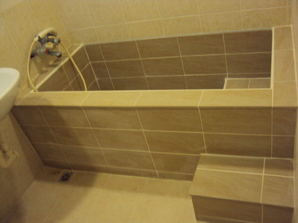 手工砖砌浴缸缺点图片