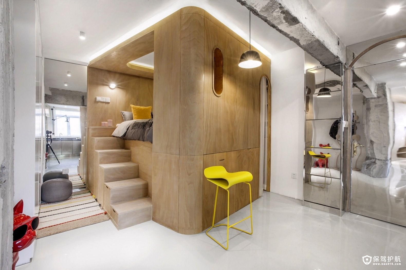 小公寓装修效果图用旋转的方式巧妙地最大化了空间