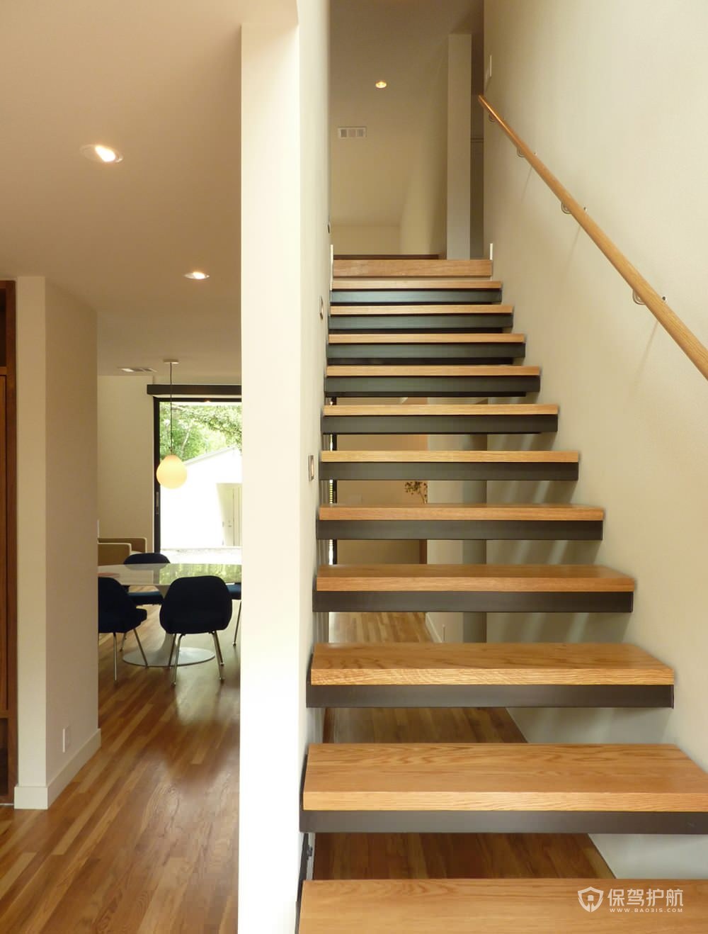 2020年最新楼梯踏步板价格楼梯踏步板尺寸多少合适