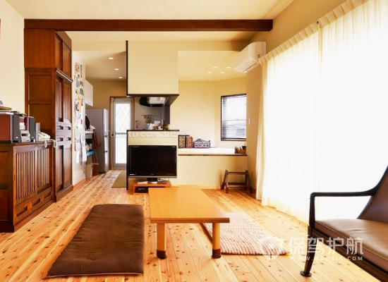 日式原木风格两居室客厅装修实景图