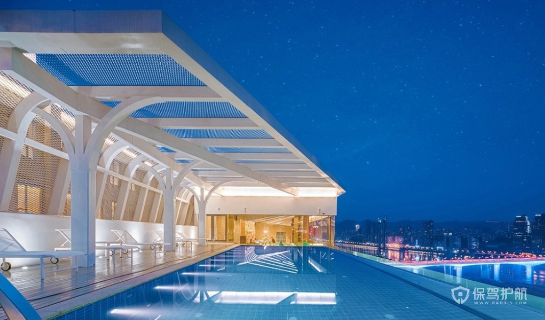 现代工业风格酒店顶楼泳池装修效果图